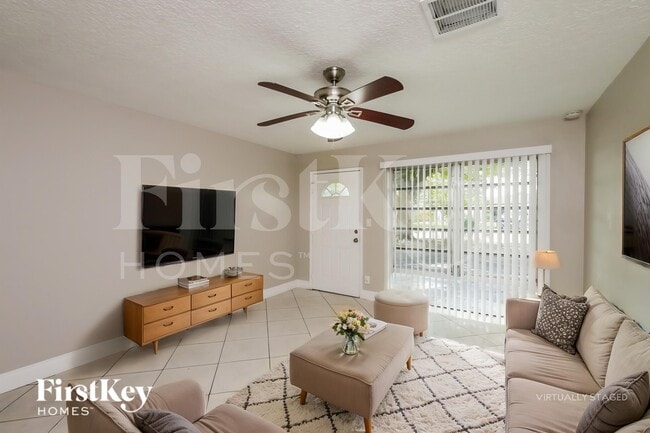 Photo - 3549 SW 16th St