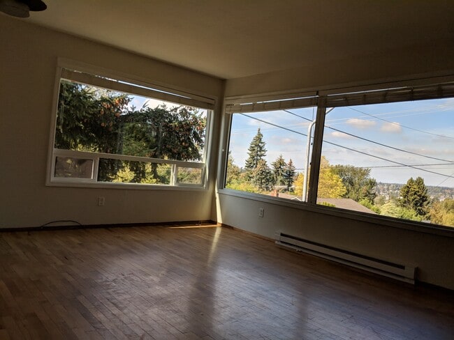 Sala de estar con vista - 1800 Lakeway Dr