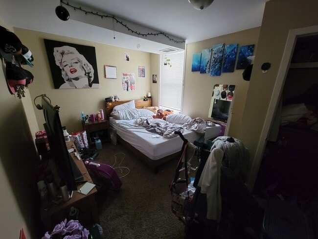 Photo - 820 W 4th St Unidad #2