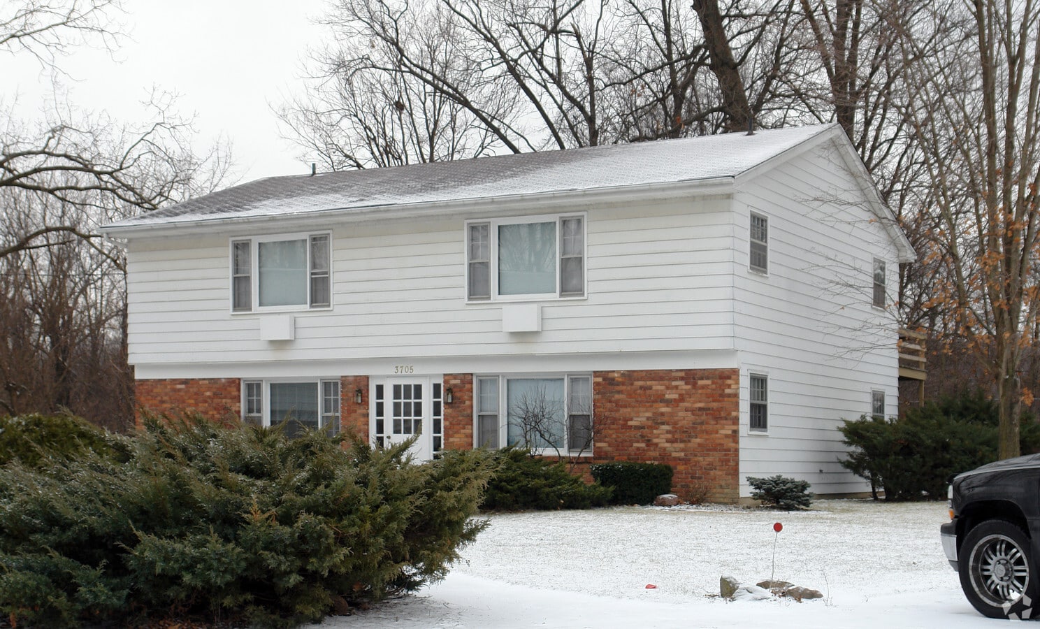 Sleepy Hollow Apartments - Sleepy Hollow Apartments