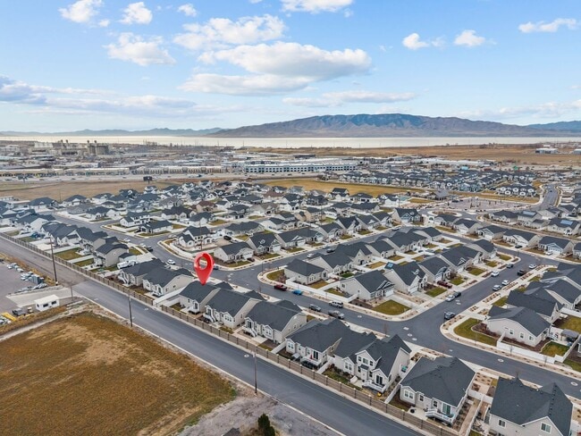 Photo - Beautiful 5 Bed / 3 Bath Single-Family Home in Lindon