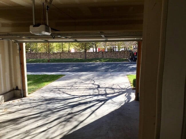 3334 Lower Newark Way