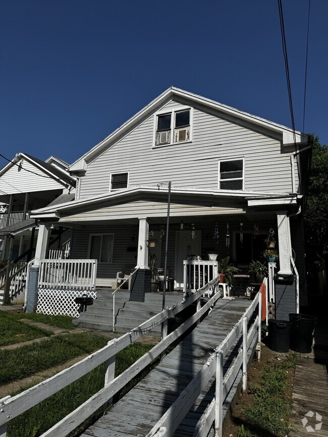 Building Photo - 2 Porter Ave Rental