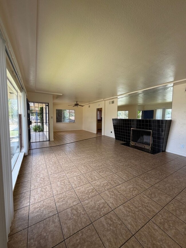 Photo - Large 3/3 Single-Family Home With Giant Yard