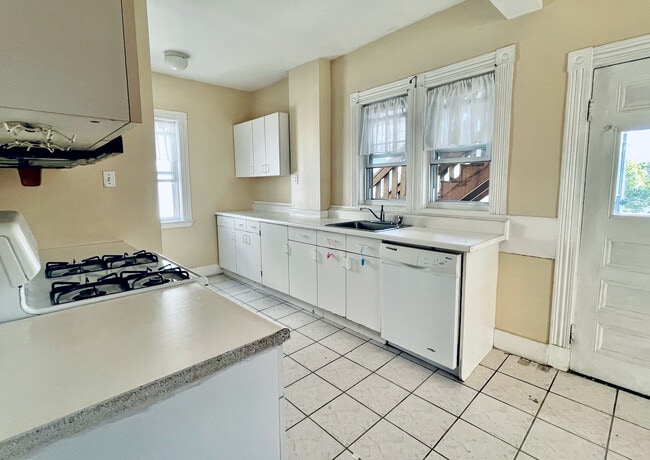 Photo - 3 Washburn Ter Unit 3