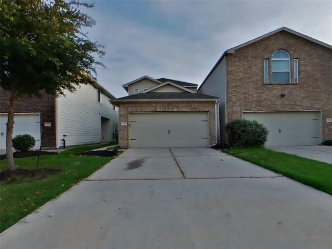 Photo - 5208 Dauntless Dr House