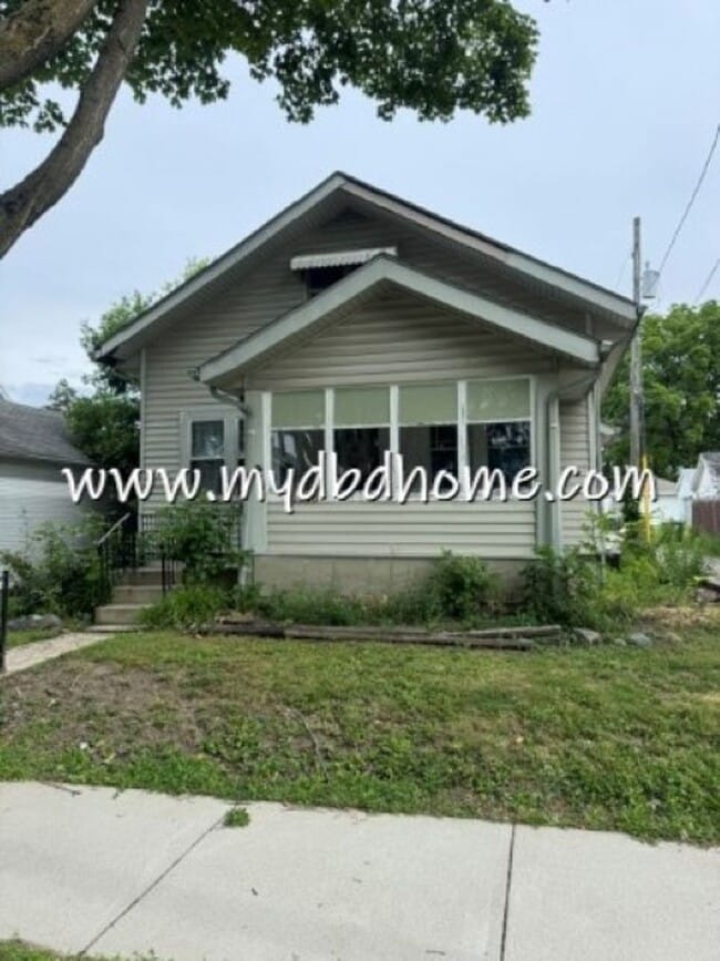 Building Photo - 1018 Archer Ave Unit 1018 1/2 Archer