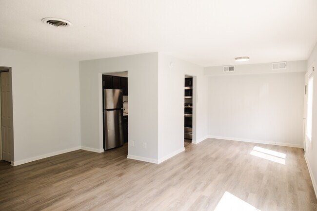 Tall Oaks Apartments