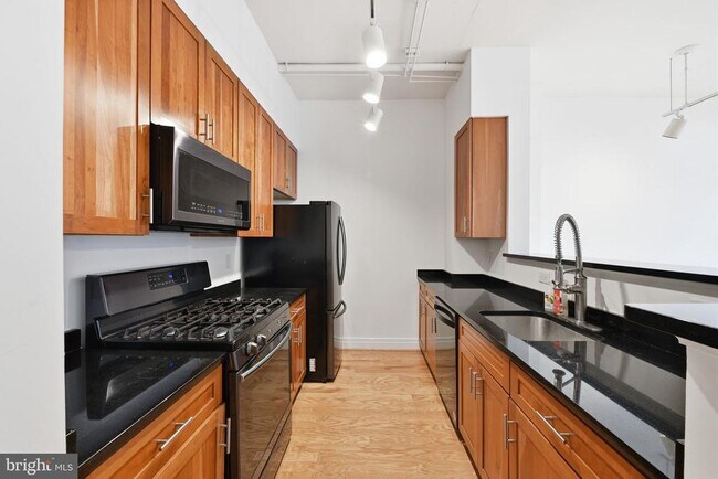 Photo - 1205 N Garfield St Unit 401