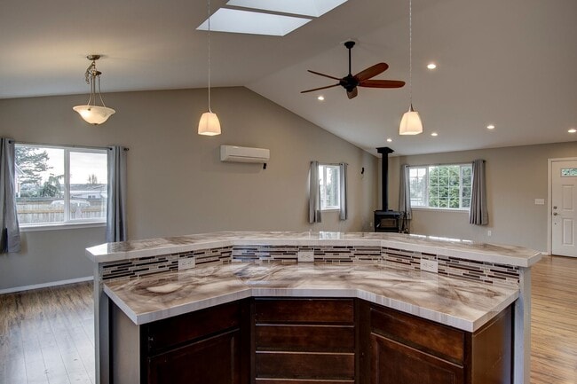 Photo - 3 Bed 2 Bath home in Rolling Hills