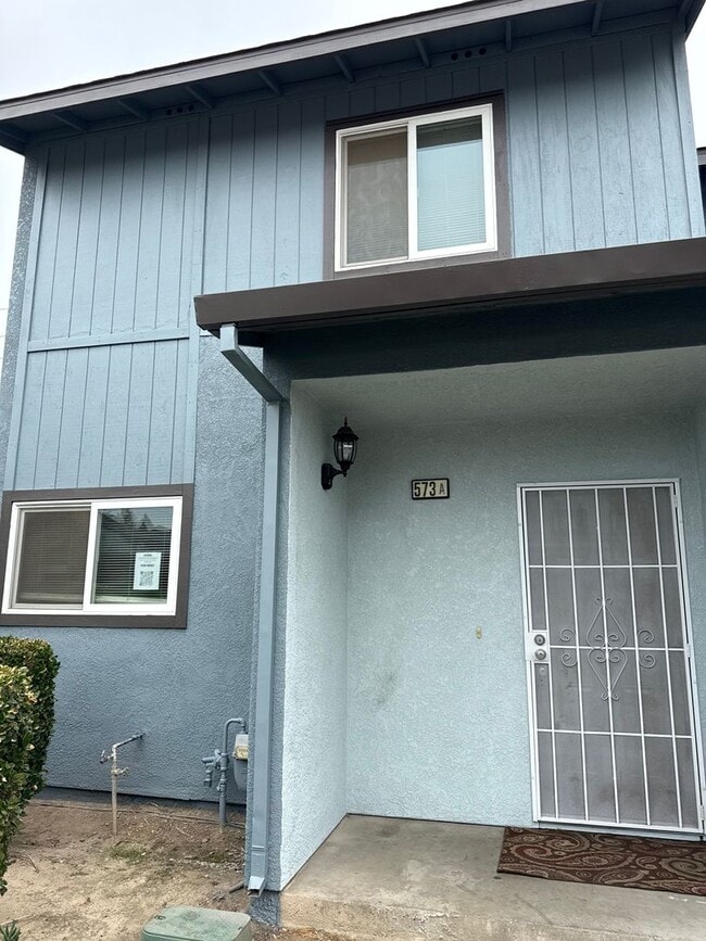 573 Lincoln Ave