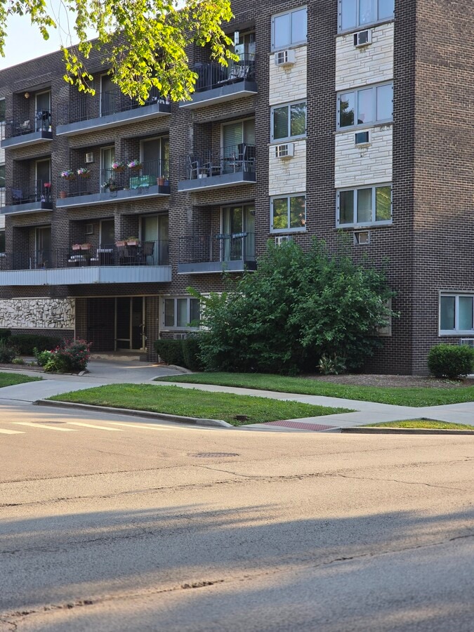 Photo - 401 S Grove Ave Condo Unit 1A