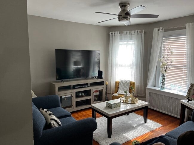 Photo - 454 Beech St Unit 2