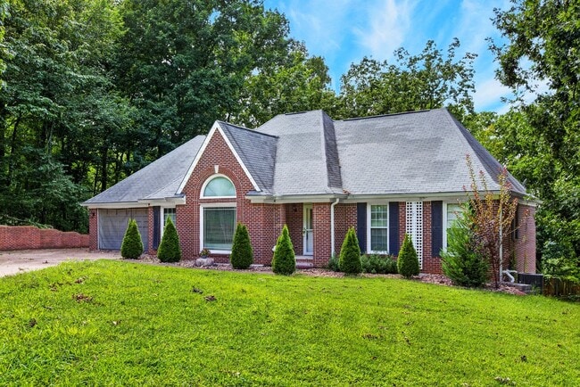 Photo - 1651 Flagstone Point NW
