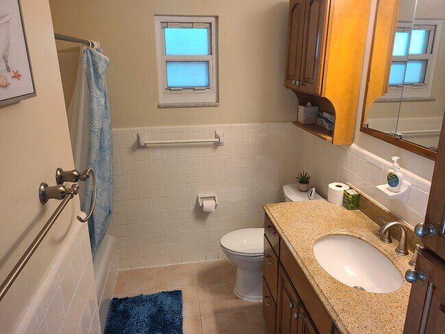 Photo - 1735 Bahama Dr