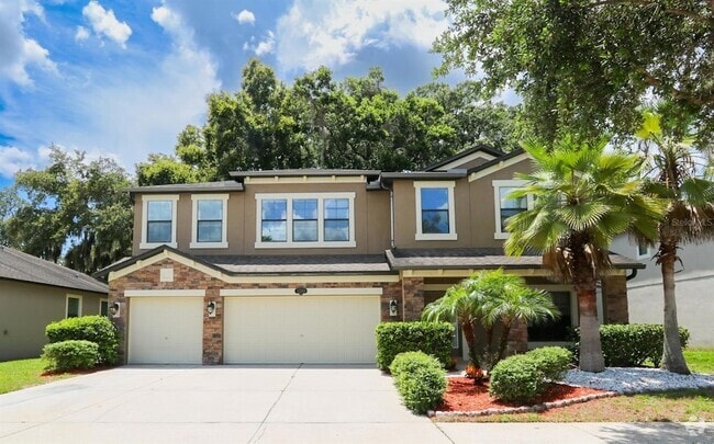 Building Photo - 1208 Oakcrest Dr Rental
