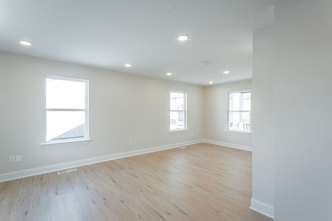 Photo - Modern 2 Bedroom Home in Mill Town