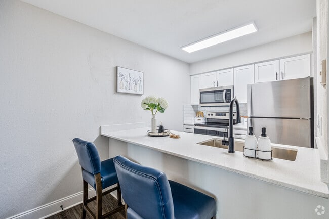 1BR, 1BA - 743SF - Villas at St. Johns