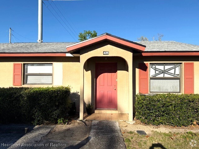 Building Photo - 425 Las Palmas Cir Rental