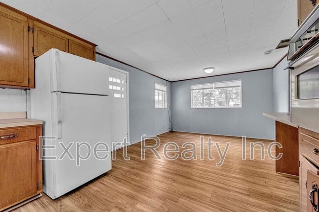 Photo - 216 Meadowood Ave
