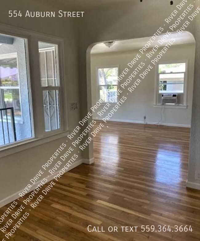 PRICE DROP Spacious Vintage Beauty in Tulare House House Rental in