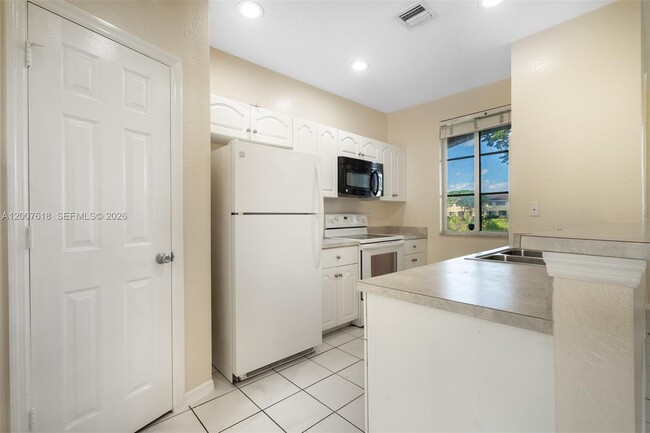 Photo - 6051 SW 19th Pl