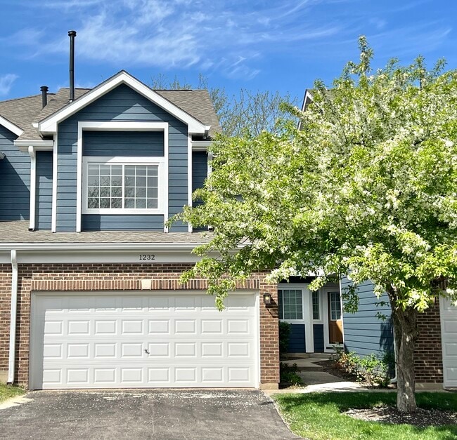 Building Photo - 1232 S Parkside Dr Rental