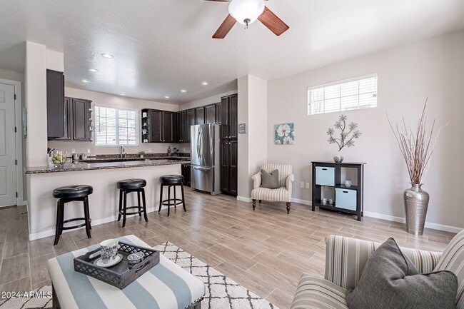 Photo - 445 W Mountain Sage Dr