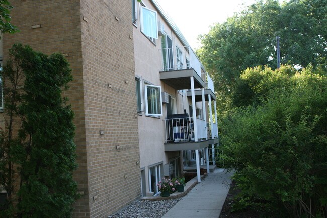 Photo - 612 N 4th St Unit 1