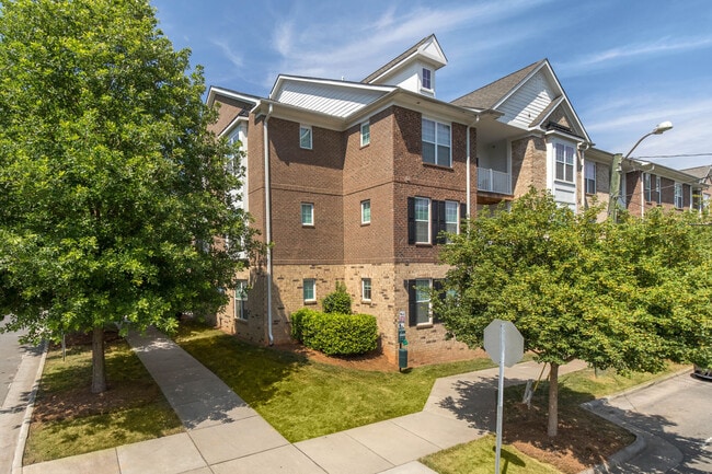 Crest Gateway Apartments