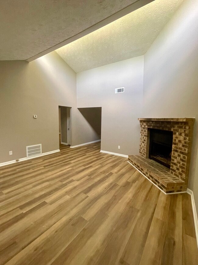 Photo - 425 Lexington Heights