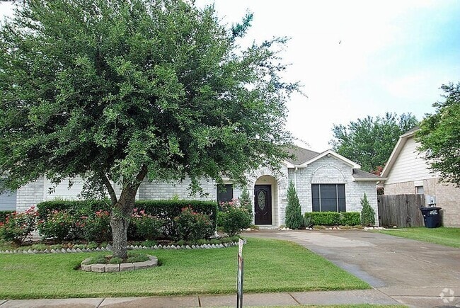Building Photo - 7311 Harpers Dr Rental