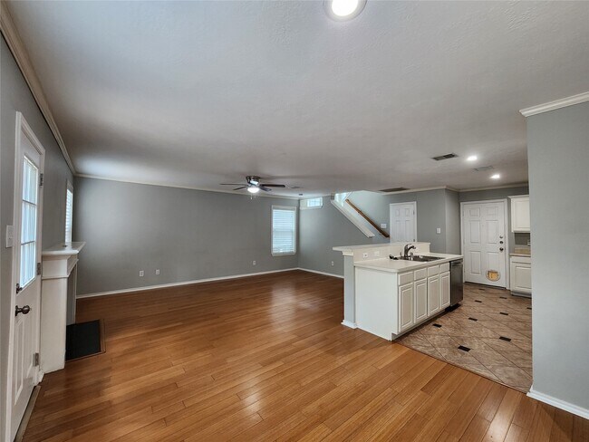 Photo - 119 Anise Tree Pl