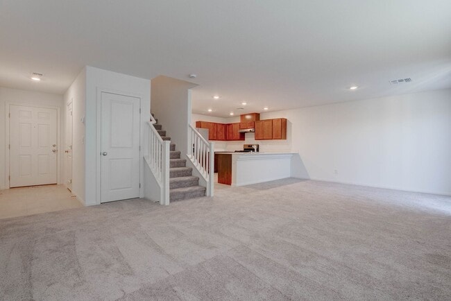 Photo - 9256 Innot Ave