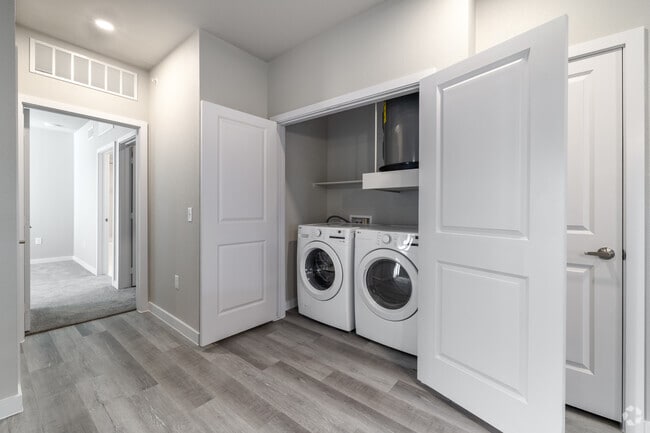 2BR, 2.5BA - 1,226SF - Laundry