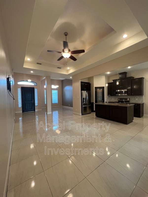 Photo - 711 N Abbott Ave