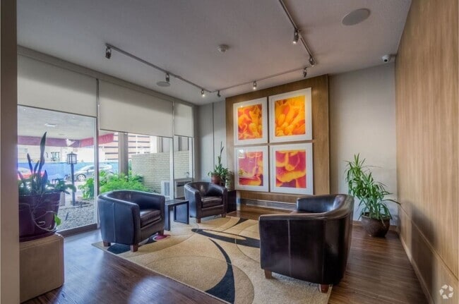 Building Photo - Spacious 1 bedroom home in the heart of Ha...