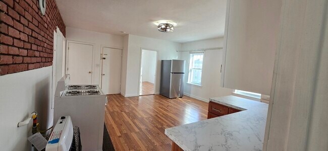 Photo - 14 Orient St Unit 2