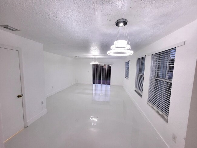 Photo - 19340 SW 103rd Ct