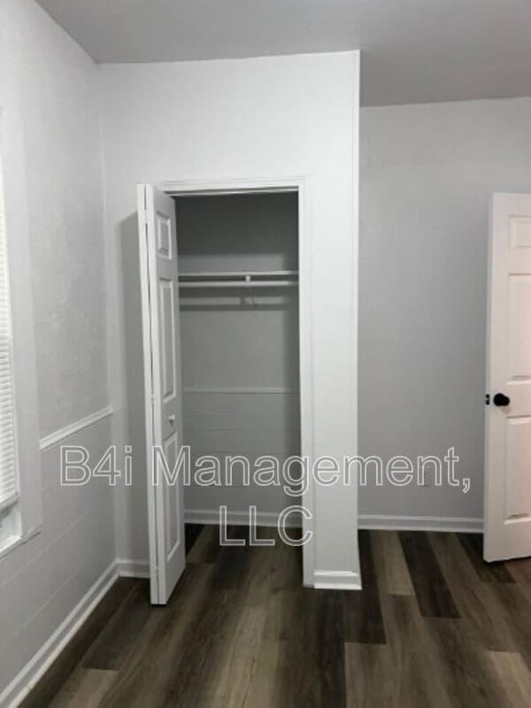 Photo - 422 Lakeview St