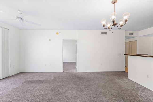 Photo - 2421 NE 65th St Unit 318