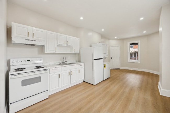 Building Photo - 130 Hansberry St Rental