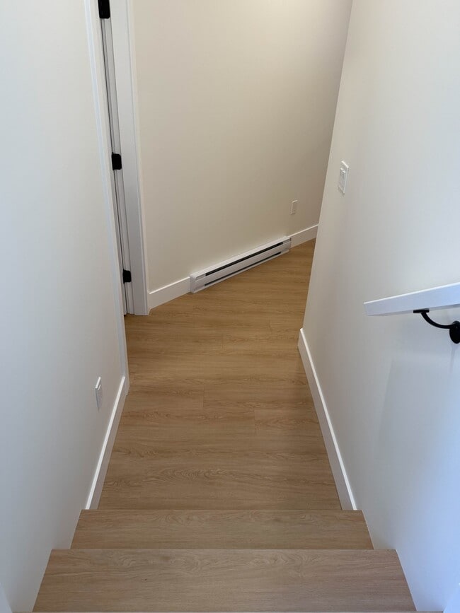 Photo - 11515-1102A 102A St