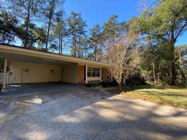 Photo - 1509 Raa Ave