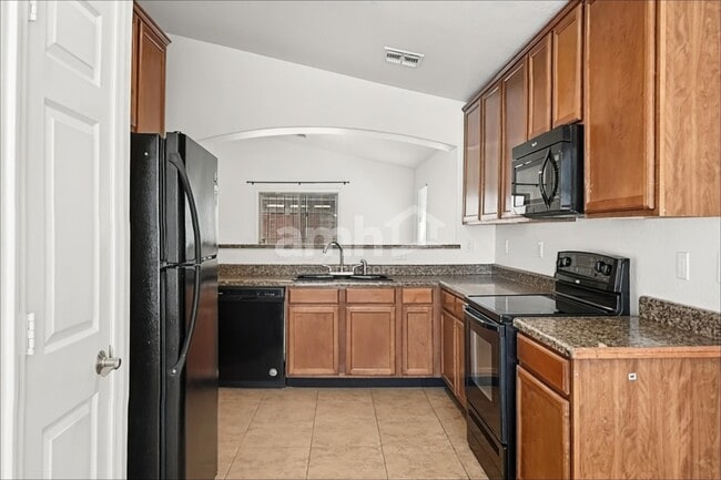 Photo - 11232 W Pierson St