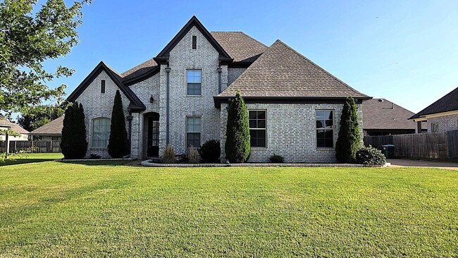 Building Photo - 30 Birkdale Dr