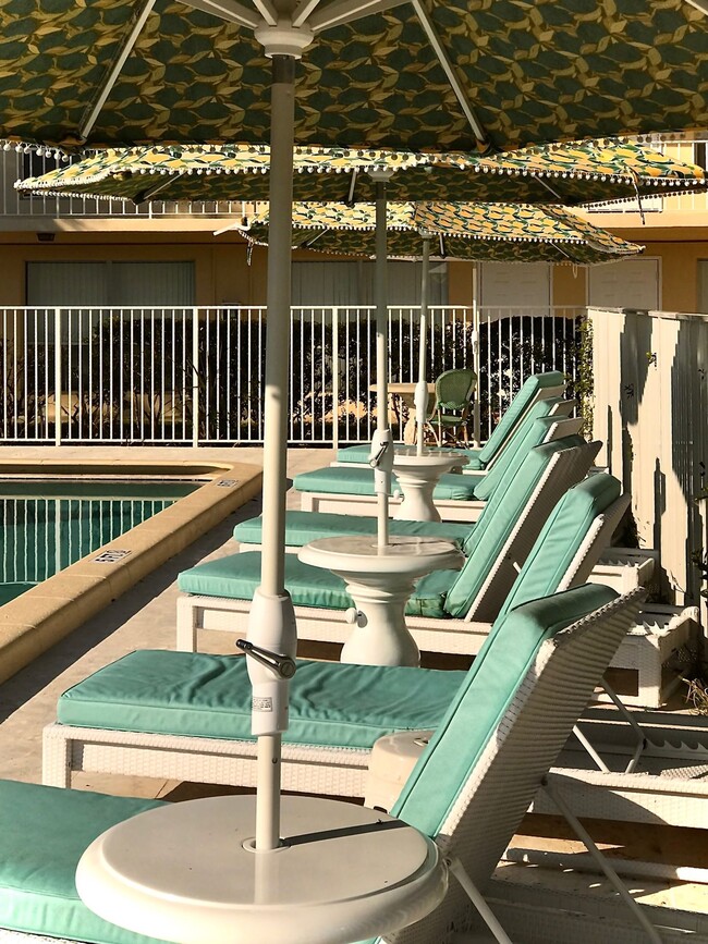 Whispering Palms Apartment Homes Boca Raton, FL