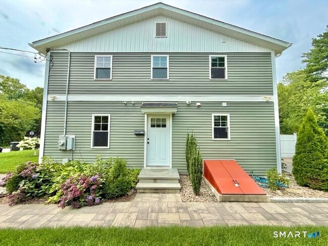 Building Photo - 66 Campfield Dr Unit 1