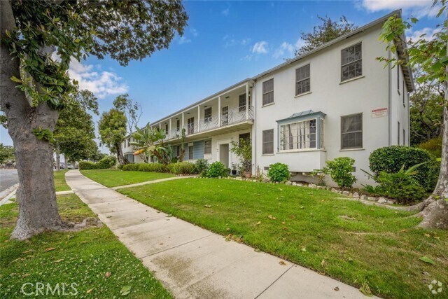 Building Photo - 836 E Carson St Rental