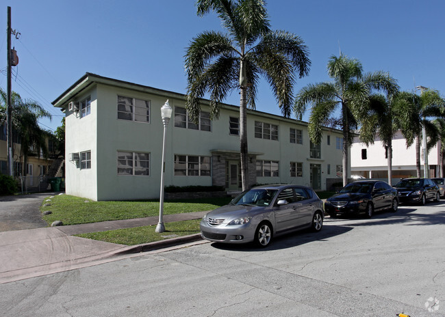 Santillane - Santillane Apartments